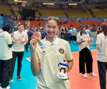 Maradanti Namira Tim Nasional Bola Voli Putri Indonesia https://kemahasiswaan.unmekajogja.id/wp-content/uploads/2026/01/Maradanti-Namira-Tim-Nasional-Bola-Voli-Putri-Indonesia.png