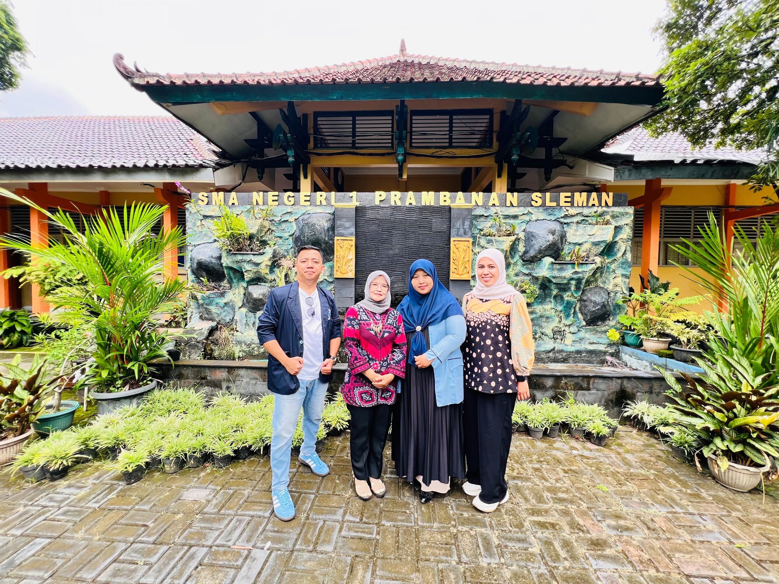 220D3280 959C 4EB2 A596 902A2CB40D6D scaled https://kemahasiswaan.unmekajogja.id/wp-content/uploads/2026/02/SMA-N-1-PRAMBANAN-SLEMAN.jpg