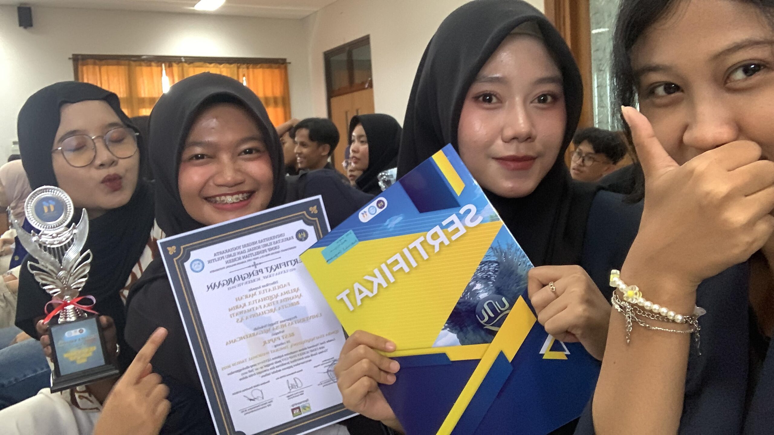 WhatsApp Image 2026 02 20 at 23.01.57 scaled https://kemahasiswaan.unmekajogja.id/wp-content/uploads/2025/12/85239fd7-36b2-4a80-8a24-29b5fa638fdc.jpg