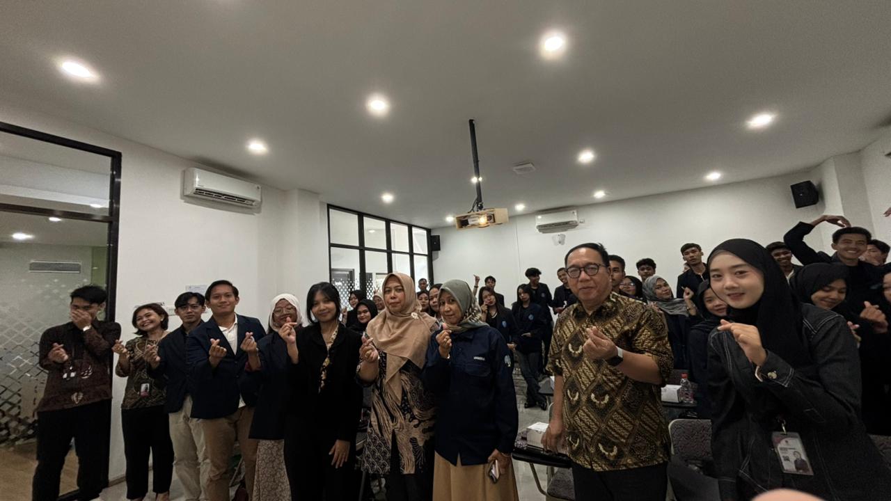 WhatsApp Image 2026 04 15 at 15.19.50 https://kemahasiswaan.unmekajogja.id/wp-content/uploads/2026/04/Biru-Modern-Banner-Mahasiswa-KKN-Siap-Cetak-1-scaled.jpg